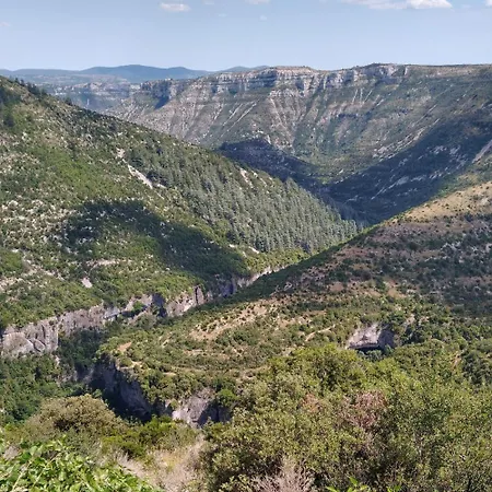 B&B Reve De Causse 3*